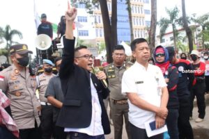 Jelang Pembahasan UMP dan UMK, Ketua Komisi II DPRD Kepri Dukungan Kenaikan Upah Buruh