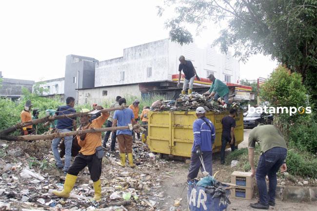 DLH Kota Batam Gelar Jumat Bersih
