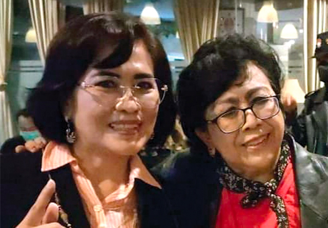 Cerita Prof Istiati dan Prof Theresia Gabung dengan D’Professor Band
