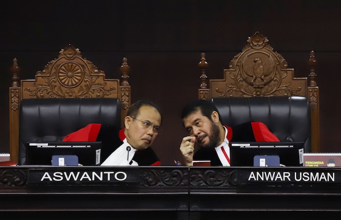Presiden Didesak Abaikan Pencopotan Hakim MK Aswanto