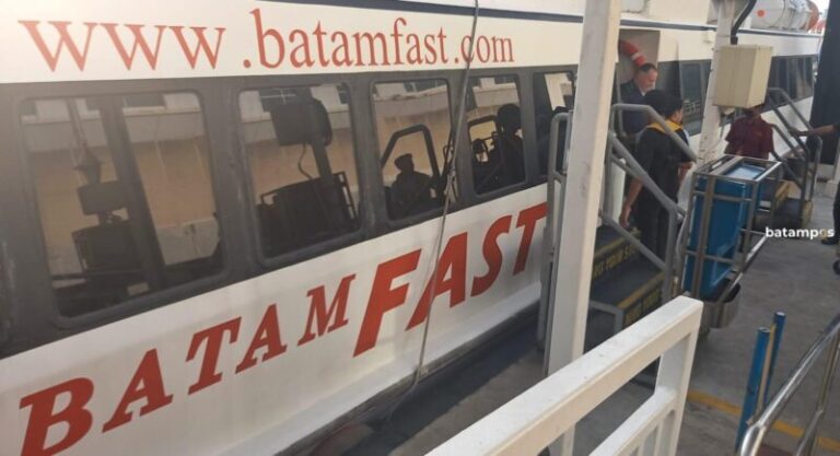 Usai Pelayaran Perdana Pelabuhan Ferry Internasional Sekupang Tutup Sementara