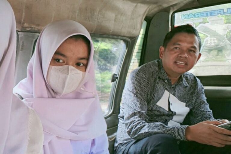 Dedi Mulyadi Hadiri Sidang Gugatan Cerai ke Pengadilan