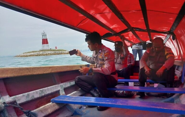 Polsek Belakang Padang Patroli hingga Perbatasan Negara