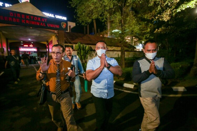2 Tersangka Kanjuruhan Diperiksa 12 Jam, Jawab 146 Pertanyaan