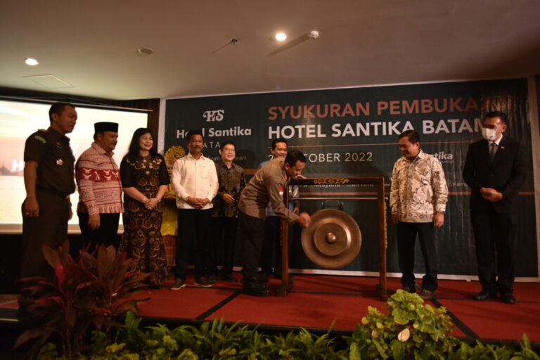 Santika, Hotel Baru di Pusat Kota Batam