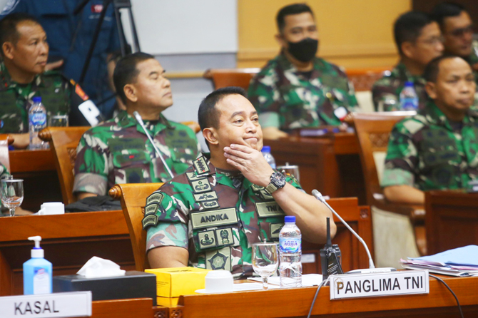 Anggota TNI Langgar SOP di Kanjuruhan, Andika: Itu Bukan Membela Diri!!!