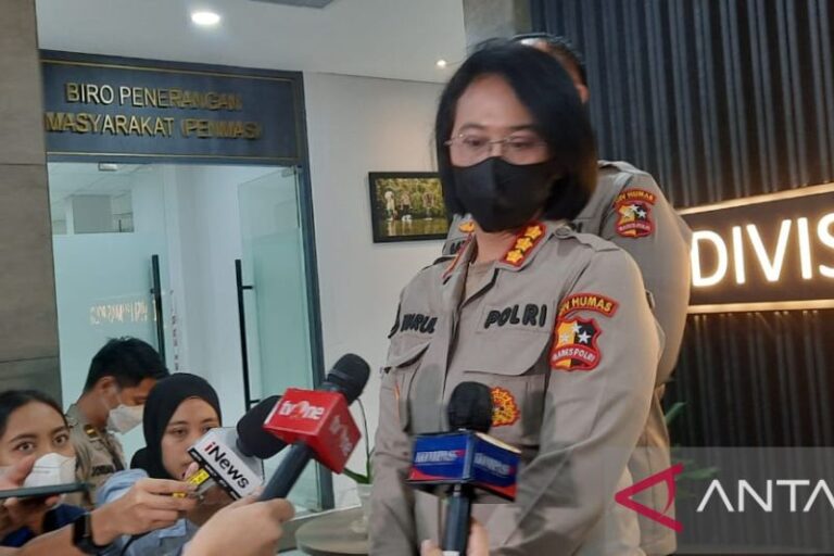 Irjen Teddy Minahasa Batal Diperiksa Etik karena Alasan Sakit