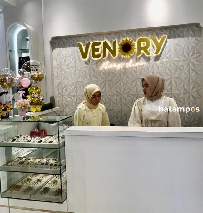 Venory Boutique & Cafe Tawarkan Konsep Boutique dan Cafe