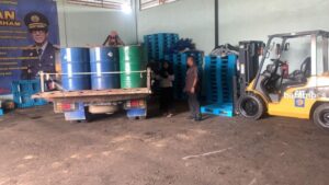 Berkas Lengkap, Tersangka Penyalahgunaan Solar Subsidi Diserahkan ke Jaksa