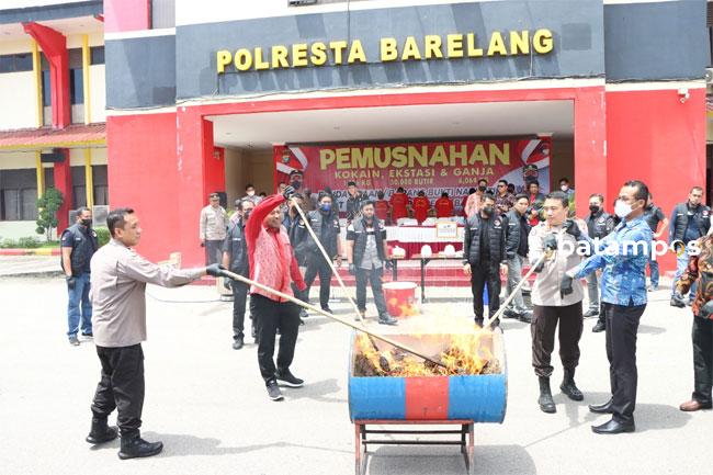 Polresta Barelang Musnahkan Narkotika Senilai Rp40 Miliar