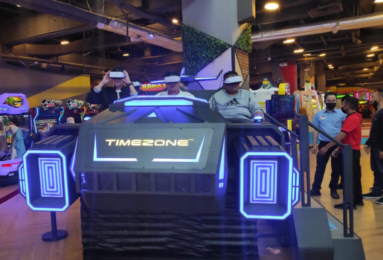 Pertama di Batam, Nikmati Keseruan Virtual Reality Dark Mars, dan 100 Film Pilihan