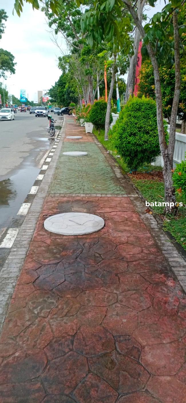 Segera Ganti Penutup Drainase yang Hilang
