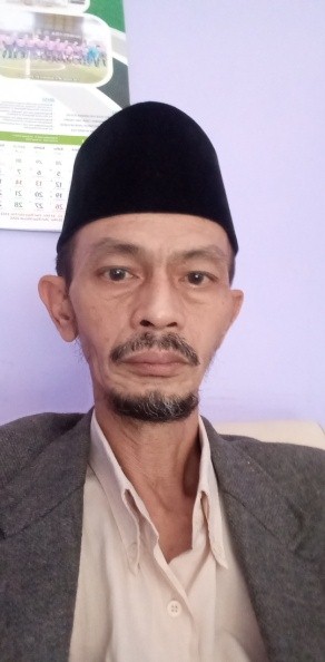 Kritik Sastra, antara Peradaban Baru dan Absurd