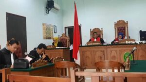 Pelangsir Solar Subsidi Dituntut 2 Tahun dan Denda Rp 100 Juta