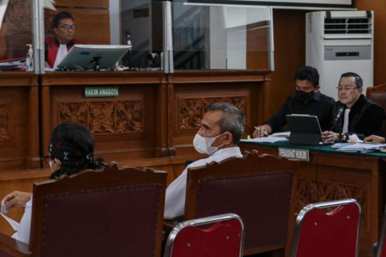 Ibu Brigadir J Sebut Seharusnya Sambo Melindungi Bukan Sebaliknya