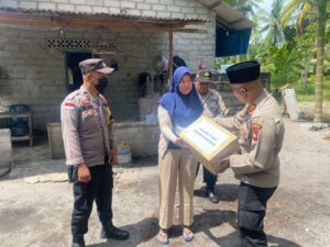 Warga Terdampak Musibah Angin Kencang Dapat Bantuan