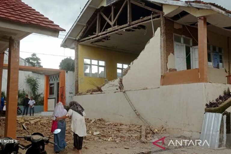 Data Terkini, 17 Warga Cianjur Meninggal Akibat Gempa