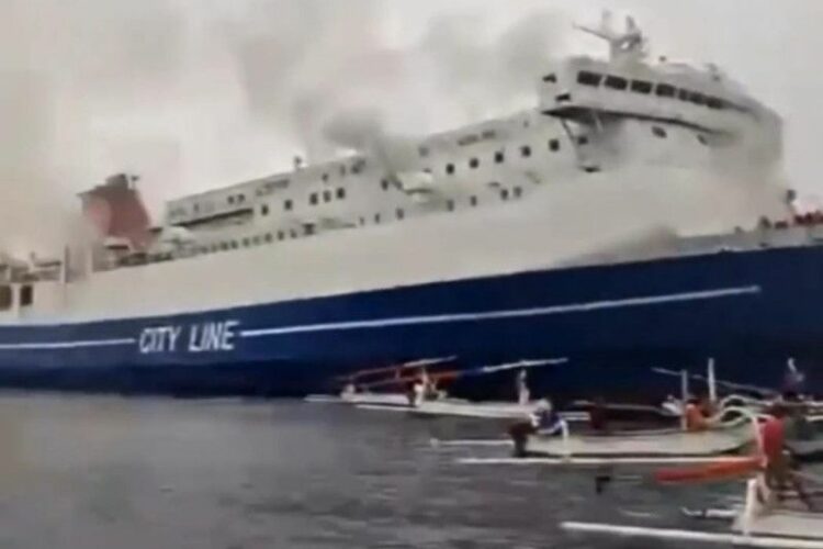 KM Mutiara I Terbakar di Perairan Bali