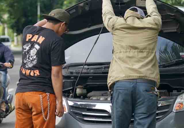 Mesin Mobil Tak Ingin Ada Masalah, Jangan Telat Ganti Oli