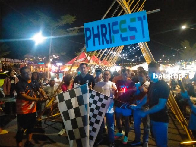 Malam Puncak PHRI Fest 2022, Ribuan Peserta Ikuti Night Run dan Fun Bike