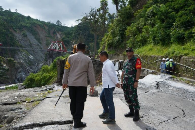 Akses Nasional di Lumajang Putus, Hujan Deras Picu Banjir-Longsor