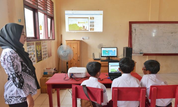 Simak Apa Kata Para Kepala Sekolah yang Telah Menerima Dana BOS