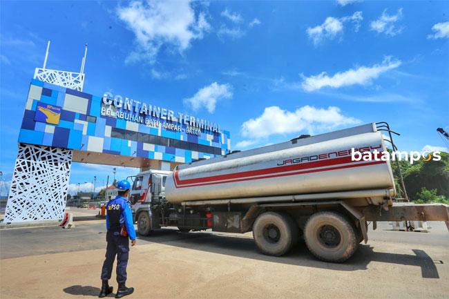 Pelabuhan Batuampar Dapat Raport Merah