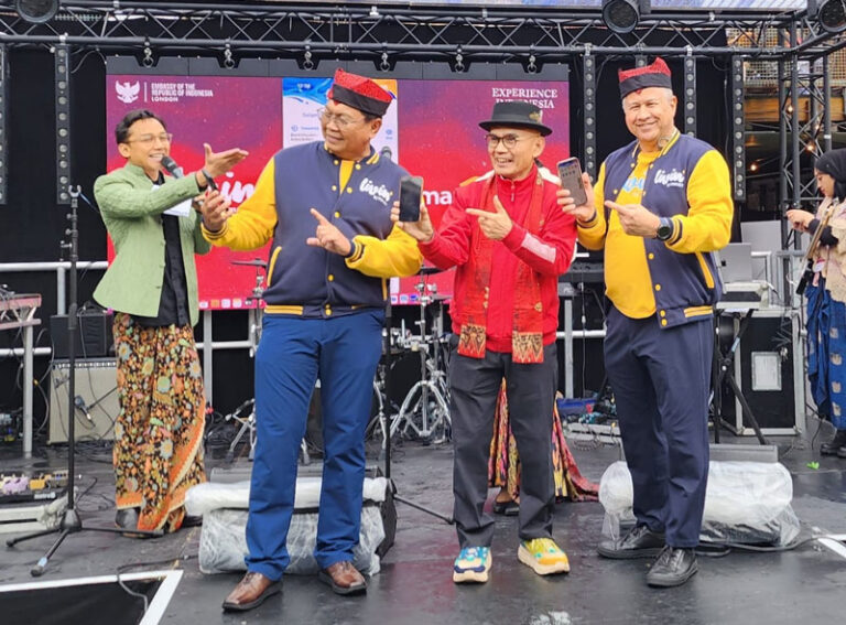 All Around the World ! Gak Pakai Ribet, Livin’ Kini Hadir di Luar Negeri