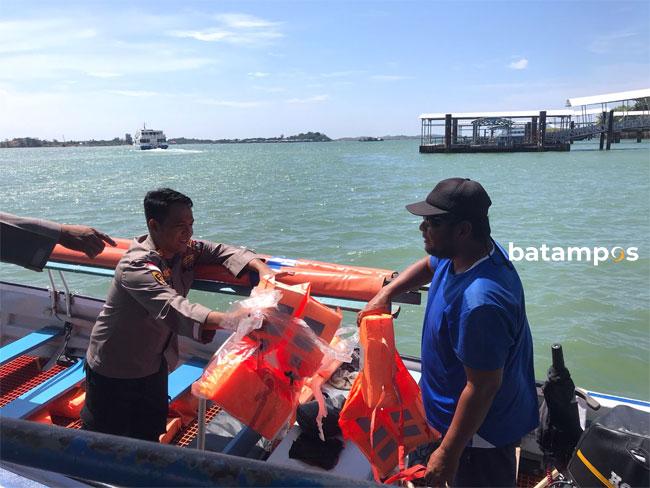 Cuaca Buruk, Polsek KKP Cek Alat Keselamatan Boat Pancung