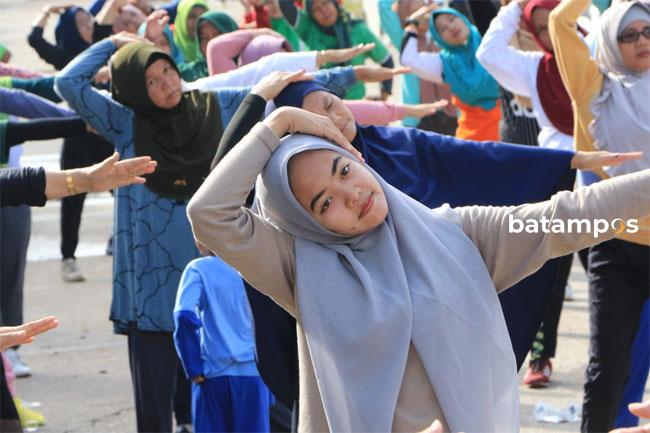 Warga Tanjunguncang Antusias Mengikuti Kegiatan Senam Sehat