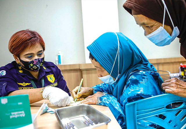 Arab Saudi Putuskan Jemaah Umrah Tak Wajib Vaksin Meningitis