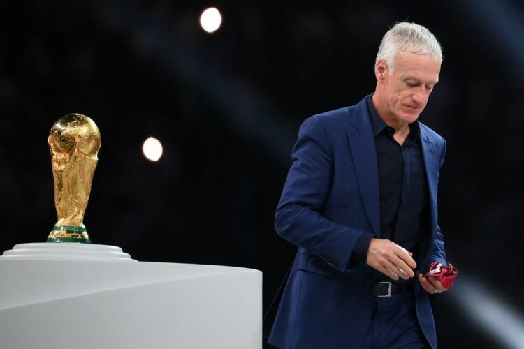 Zinedine Zidane Dirumorkan akan Gantikan Didier Deschamps