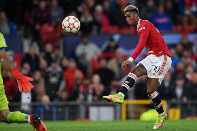 Manchester United Libas Nottingham Forest 3-0