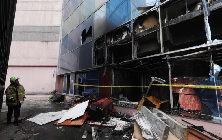 Gudang Arsip Kemenkumham Terbakar, Tahanan Imigrasi Dievakuasi