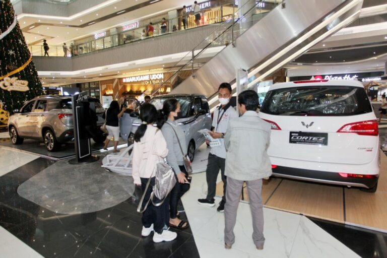 Pameran di Grand Batam Mall, Wuling Dukung Warga Batam Wujudkan Mobil Impian