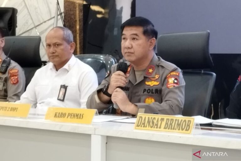 Polisi Periksa 3 Anggota Keluarga Pelaku Bom Polsek Astanaanyar