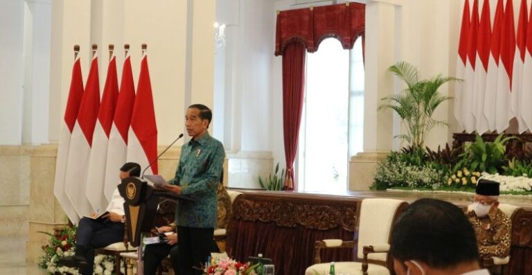 Jokowi Minta Awasi Ketersediaan Cadangan Beras