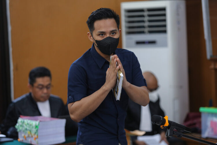 Bharada E Sebut di Mobil Putri Candrawathi Selalu Ada Senpi