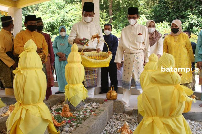 Dimulai dengan Ziarah Makam Zuriat Nong Isa, Ini Deretan Agenda Hari Jadi Batam ke-193