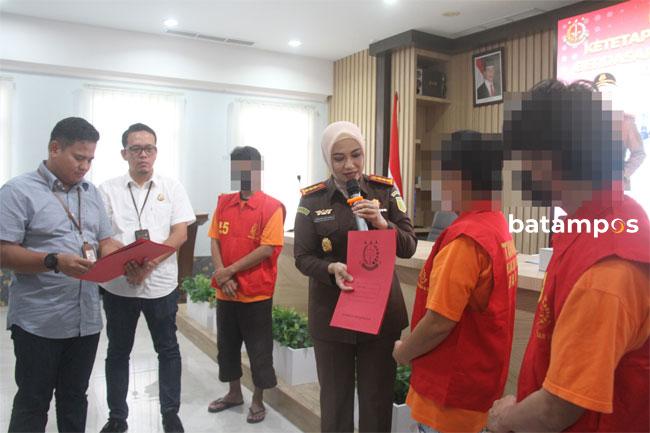 Kejari Batam Bebaskan 3 Tersangka Melalui Program Restorative Justice