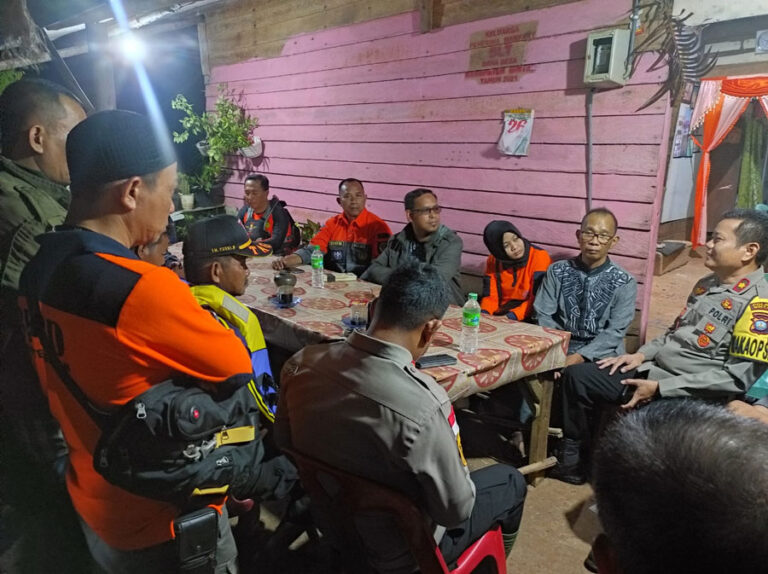 3 Remaja Terseret Ombak di Trikora