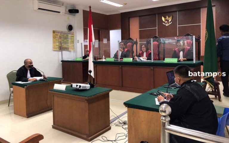 Pengadilan Negeri Batam Tunda Sidang Selama Dua Minggu