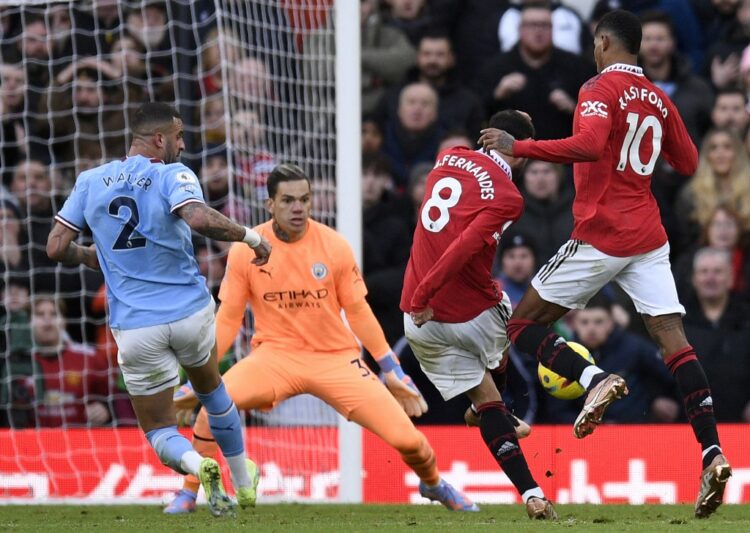Wasit Sahkan Gol Fernandes, Pemain Manchester City Berang