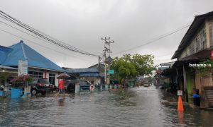 Jalan Merdeka dan RE Martadinata di Tanjunguban Kembali Direndam Banjir