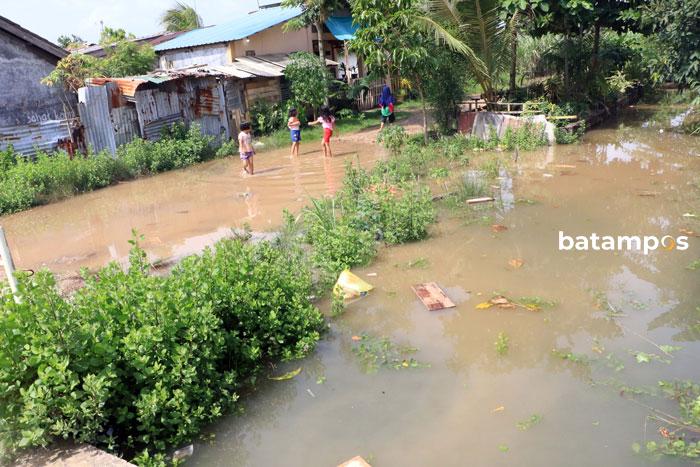 Air Laut Pasang, Pemukiman Pulau Buluh Terendam Banjir