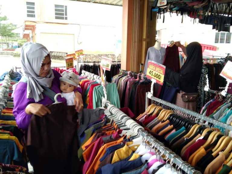 Pusat Perbelanjaan dan Toko Kembali Aktif