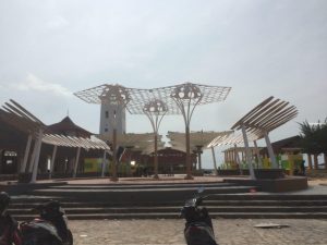 Pedagang di Coastal Area Dapat Bantuan 38 Gerobak