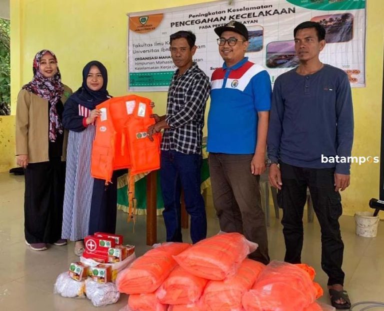 HIMA K3 Ibnu Sina Laksanakan Pengabdian Masyarakat di Tanjung Banun Galang