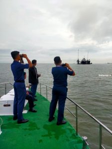 Kru TB Tanjung Bahari 8 Jatuh ke Laut