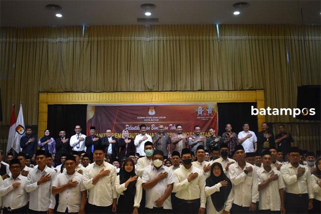 KPU Batam Lantik 192 Panitia Pemungutan Suara